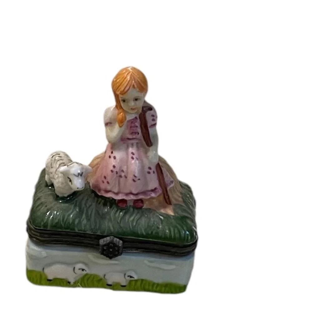 Vintage Little BoPeep Porcelain Hand Painted Trinket‎ Box